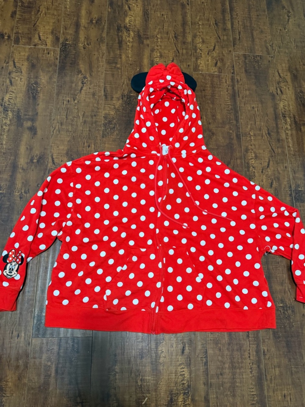 Women’s Disney Minnie Mouse Jacket Hoodie Sz 1x red and white polka dot
